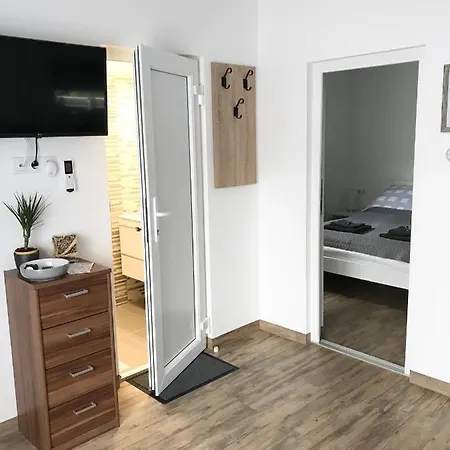 Dombay House Apartment